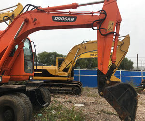 Chargeur sur pneus Doosan Dh210 d'occasion à bas prix Excavatrice Doosan Dh150wd Dh210wd Doosan d'occasion - Product Image 3