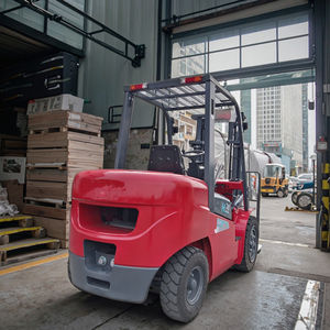 Nieuwe Staat Multifunctioneel Magazijn Vork Lift <span class=keywords><strong>3</strong></span> <span class=keywords><strong>Ton</strong></span> Dieselmotor Aangedreven <span class=keywords><strong>3</strong></span> T Vrachtwagen Diesel Heftruck Voor Verkoop - Product Image 3