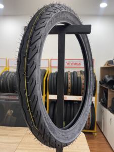 Meilleures ventes KUMA K137 Nouveau pneu de moto de haute qualité Caoutchouc naturel + Nylon 4PR/6PR/8PR 70/90-17 20000KM Noir 12 - Product Image 5