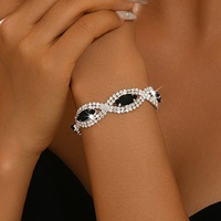 1 pièce Bracelet torsadé vintage exquis géométrique en laiton avec griffes et strass, orné de rubis rouges, pour Gala, Bal, Anniversaire, Saint-Valentin