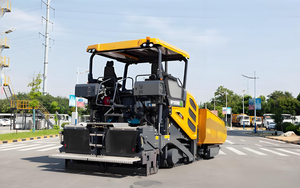 Paveuse d'asphalte industrielle haute densité RP1355HD, largeur de pavage maximale 13,5 m, épaisseur de couche 550 mm, robuste, pour autoroutes - Product Image 4