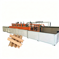 Machine automatique de fabrication de protège-angles en carton pour coins et bords en forme de V