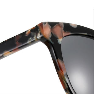 Lunettes de soleil de luxe de marque de créateur, forme carrée écaille de tortue noire, en acétate de haute qualité, légères, monture intégrale, protection UV400, unisexe - Product Image 2