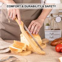 Couteau à pain en bois dentelé personnalisé avec lame en acier inoxydable – Design moderne et écologique pour bagels faits maison et pain au levain