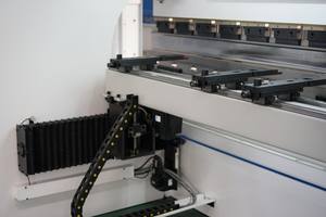 Pressa Piegatrice CNC SANXIN ad Alta Efficienza Energetica DA53T DA53TX per Lamiera in Alluminio - Product Image 3