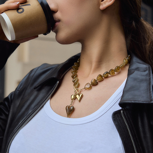 <span class=keywords><strong>Collana</strong></span> J&D Jewelry in acciaio inossidabile placcato oro 18 carati con perline acriliche trasparenti a forma di <span class=keywords><strong>cuore</strong></span> e chiusura a T, gioielli per le vacanze estive - Product Image 2