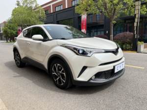 YT Auto Voitures d'occasion bon marché <span class=keywords><strong>Toyota</strong></span> C-HR <span class=keywords><strong>hybride</strong></span> <span class=keywords><strong>Toyota</strong></span> CHR Essence Véhicules SUV de bonne performance en stock - Product Image 3