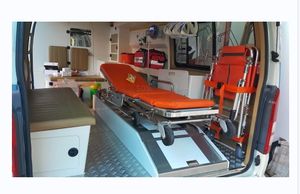 Armoire en aluminium personnalisée pour Bens Sprinter Camper Van Ambulance Conversion intérieure - Product Image 2