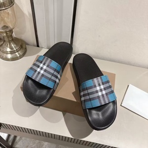 High-quality Men's and Women's <b>Flip</b>-<b>Flops</b> Shoes with Anti-slip Properties Trendy Men's and Women's Outdoor Casual Walking Shoes - Product Image 3