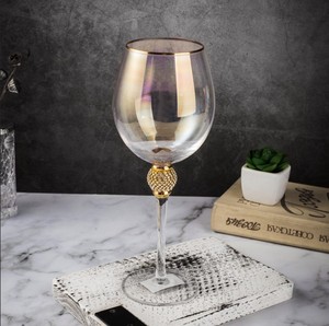 Ensemble de 2 verres <span class=keywords><strong>à</strong></span> <span class=keywords><strong>vin</strong></span> en cristal <span class=keywords><strong>irisé</strong></span> avec accents de boules en strass, bordure dorée, verres <span class=keywords><strong>à</strong></span> pied pour <span class=keywords><strong>vin</strong></span> rouge, mariage, anniversaire - Product Image 2