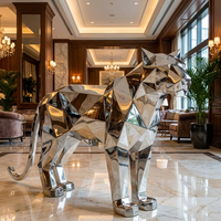 Grande sculpture géométrique en acier inoxydable poli, motif léopard, art urbain minimaliste pour extérieur, statue d'animal sauvage personnalisée