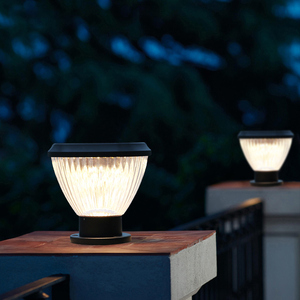 <span class=keywords><strong>Fari</strong></span> a Colonna LED Solari IP65 con Angolo di Illuminazione a 360°, Batteria al Litio Ferro Fosfato, Controllo Wireless, Illuminazione da Giardino in Alluminio - Product Image 4