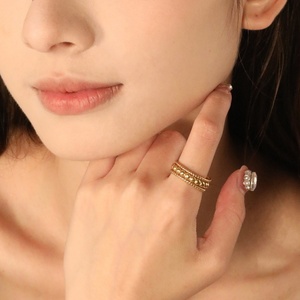 Bague ajustable ouverte en acier inoxydable plaqué or PVD 18 carats, motif géométrique multicouche évidé, bijoux fantaisie pour femme - Product Image 3