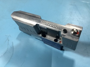R901513305 4WREE6EA16-3X/V/24A1 วาล์วควบคุมทิศทางแบบสัดส่วนพร้อมอุปกรณ์อิเล็กทรอนิกส์ในตัว OBE ขนาด 6 350 บาร์ 24 โวลต์กระแสตรง - Product Image 5