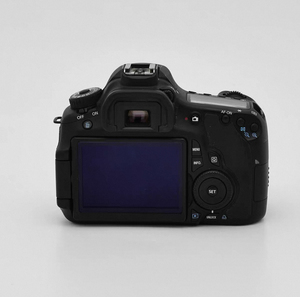 Appareil photo reflex numérique classique de milieu de gamme — écran orientable + écran LCD supérieur, la 60D est idéale pour les débutants qui veulent s'améliorer ! - Product Image 2