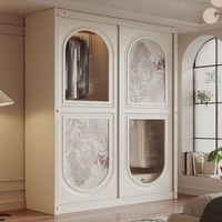 Armoire de chambre à coucher sur mesure avec porte coulissante arquée à la française, placard de rangement en verre cannelé avec tiroir verrouillable pour la maison