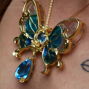 Colgante de mariposa neogótico de la serie Otherworld, de silicona y plata 925, con forma de corazón, chapado e incrustado con ónix, joyería vintage con ventana de esmalte - Product Image 4