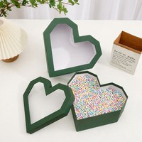 Caja de Regalo Grande en Forma de Corazón con Ventana, Personalizable con Impresión, Hecha con Materiales Reciclados, Acabado Mate, Venta al Por Mayor