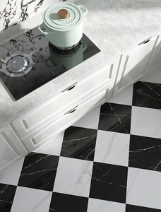 Piastrelle in Porcellana Effetto Marmo a Scacchi Bianche e Nere, Levigate e Burattate, per Pavimenti di Bagni e Cucine, Prezzo all'Ingrosso - Product Image 4