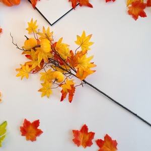 Composizione floreale decorativa con <span class=keywords><strong>zucca</strong></span> simulata, foglia d'acero e girasole, <span class=keywords><strong>zucca</strong></span> in velluto, decorazione per il Festival del Raccolto e il Ringraziamento - Product Image 3