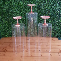 Transparente Acryl-Hochzeitsplinthen Hochzeits-Podest-Zylinder-Säulen Maßgefertigte Runde Acryl-Zylinderplinthen für Hochzeitsfeiern