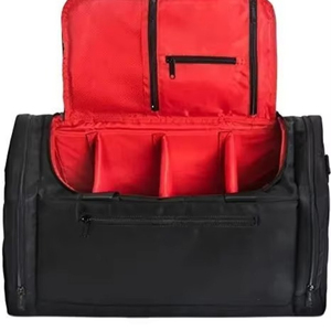 Sac de sport imperméable avec compartiments pour chaussures et vêtements mouillés, idéal pour les séjours sportifs, les escapades de week-end et les voyages. - Product Image 1
