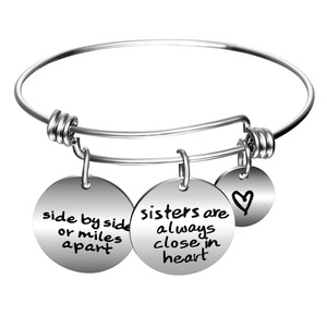 Bracelet en acier inoxydable, 4mm, côté contre côté ou miles, tampon sœurs are noués en coeur - Product Image 2