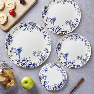 Service de table en céramique blanche et bleue à motif floral d'oiseaux vintage nordique, bord doré pour la décoration de mariage, vaisselle nordique - Product Image 2