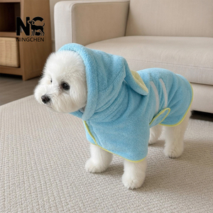 Albornoz Suave para Perros, Súper Absorbente, con Diseño de Orejas Adorables, Cómodo para Secarse Después de la Ducha, Uso Interior y Exterior - Product Image 2
