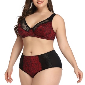 Ensemble de lingerie pour femmes grandes tailles avec soutien-gorge push-up à bonnets profonds et culotte string en dentelle respirante et écologique - Product Image 3