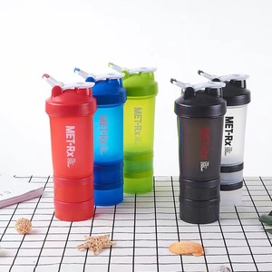 Blender Classic Shaker Bottle Parfait pour les shakes protéinés et pré-entraînement 16OZ 500ML Bouteille sans Bpa avec poudre - Product Image 3