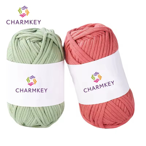 Commercio all'ingrosso di 50 grammi per pezzo di tessuto striscia di <span class=keywords><strong>cotone</strong></span> 68% e 32% di nylon chunky tubo di <span class=keywords><strong>cotone</strong></span> filato di <span class=keywords><strong>cotone</strong></span> per uncinetto - Product Image 5