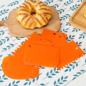 Penjualan terlaris alat <span class=keywords><strong>pasty</strong></span> kue warna-warni pengikis makanan kelas PP pengikis roti 6 buah set pengikis kue - Product Image 2