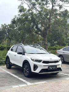 Auto Usado a Gasolina, <span class=keywords><strong>Kia</strong></span> <span class=keywords><strong>Stonic</strong></span> Eclipse Cross 2021, 1.4L CVT, Techo Solar, Automático, Eficiente en Consumo de Combustible - Product Image 3