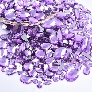 Piedras Acrílicas Brillantes OLeeya para Coser, Mezcla de Formas, Gemas y Cristales Coloridos, Piedras de Cristal Planas para Coser en Disfraces y Decoración - Product Image 2