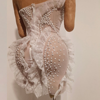 Robe mini asymétrique TianYi en tulle à volants, ornée de perles blanches, idéale pour les mariages et les spectacles sur scène