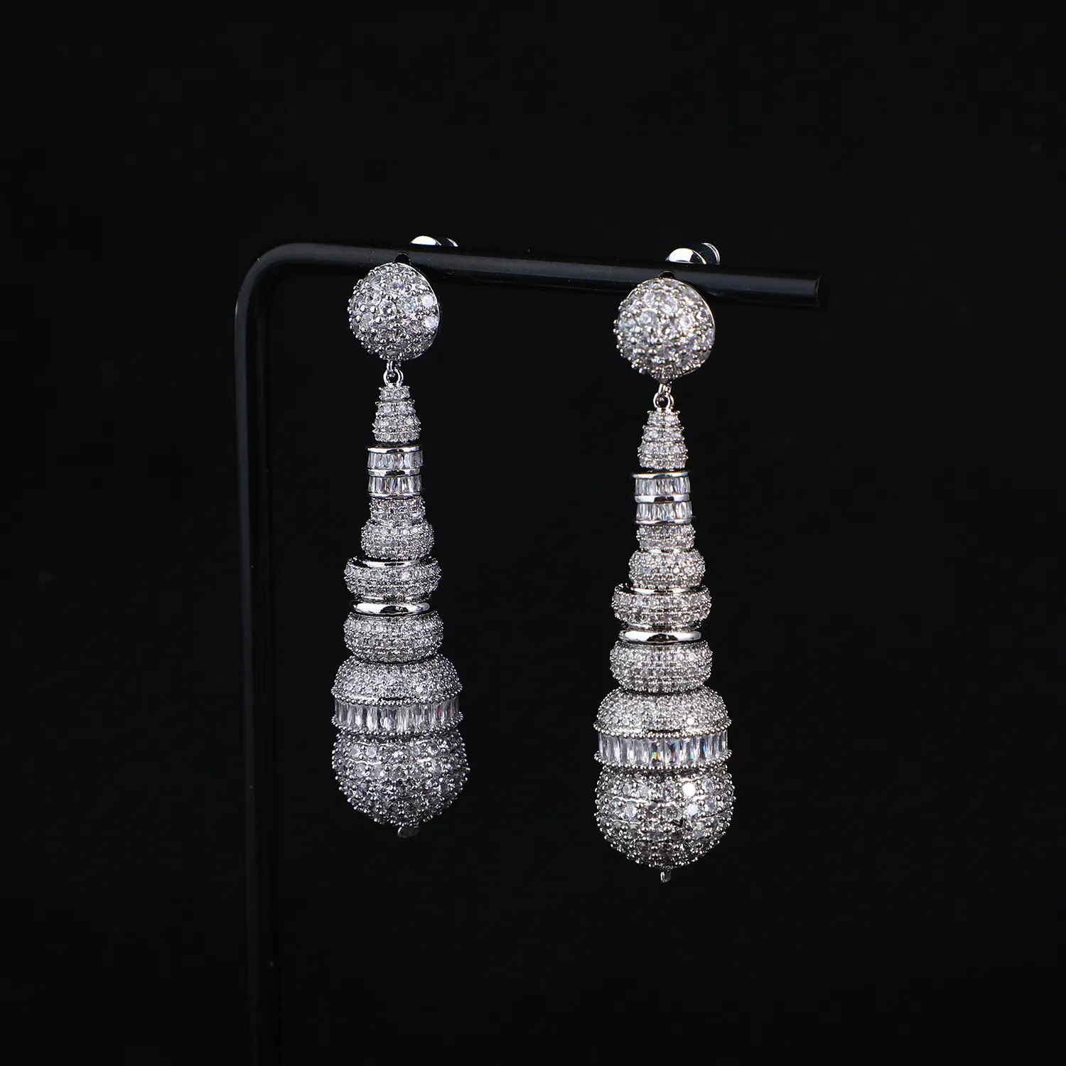 Luxury Vintage Jhumka Earrings Indian Traditional Shining Zircon Unique Pendant Statement Earrings Women