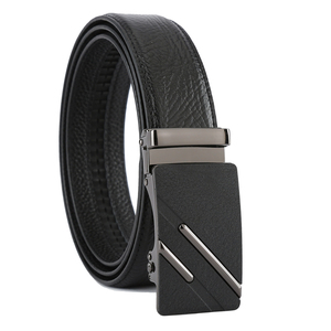 حزام رجالي فاخر من الجلد الطبيعي الأسود مصنوع يدويًا بشعار مطبوع مخصص، مبيعات ساخنة بالجملة من المصنع لعام 2026 - Product Image 1