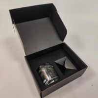 Hoogwaardige op maat gemaakte full-color zelfopvouwbare vouwdozen van golfkarton met embossing, matte laminatie, elegant design en biologisch afbreekbaar.