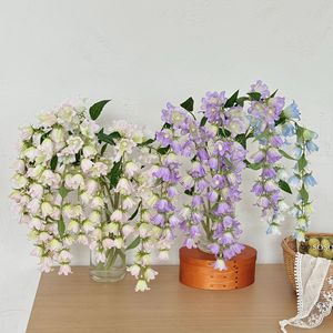 ดอกลิลลี่ออฟเดอะแวลลีย์ประดิษฐ์ยี่ห้อยาซูโนบุ ดอกไม้แขวนผ้าไหม สีม่วง น้ำเงิน ขาว สำหรับตกแต่งงานแต่งงานและบ้าน แบบก้านเดี่ยว - Product Image 3