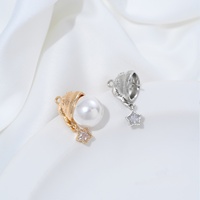 Pendentif en laiton plaqué or 14 carats, motif chapeau de Noël exquis et mignon, avec base en zircon et petites étoiles, fait main, accessoire de collier pour bijoux DIY