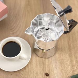 <span class=keywords><strong>Cafetera</strong></span> Clásica <span class=keywords><strong>Moka</strong></span> de Aluminio para 1/3/6/<span class=keywords><strong>9</strong></span>/12 <span class=keywords><strong>Tazas</strong></span>, <span class=keywords><strong>Cafetera</strong></span> Espresso para Estufa, Percolador de Café - Product Image 4