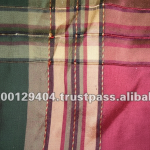 Tissu de soie Jacquard rayé à carreaux - Product Image 1