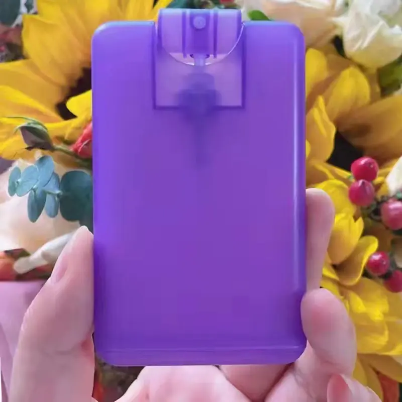 Заводская полипропиленовая пластиковая карманная парфюмерная бутылка для кредитных карт размером 20 мл с колпачком-распылителем