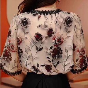 Blusa de Gasa con Estampado Floral y Corte Holgado para Mujer, con Ribete de Encaje, Cuello Redondo, Manga Media, Transpirable, para Uso Casual y de Oficina - Product Image 4