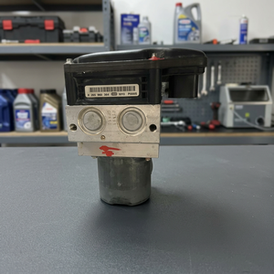 Cylindre maître de frein le plus vendu pour Ferrari 458 Système de freinage hydraulique OE 273798 - Product Image 3