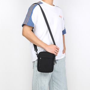 <span class=keywords><strong>Sac</strong></span> <span class=keywords><strong>Bandoulière</strong></span> Croisé Homme Carré Mini Quotidien de Designer, de Qualité et <span class=keywords><strong>Vintage</strong></span>, pour un Usage Décontracté - Product Image 3