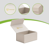 Boîte cadeau magnétique personnalisée de qualité supérieure, emballage en carton pliable pour soins de la peau, insert en éponge, matériaux recyclés pour les parfums