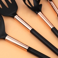 Kingwise Meilleure vente Ensemble de cuisine en nylon antiadhésif 7 pièces durable en acier inoxydable or rose Tourneurs à main Pâtes Accessoires de cuisine