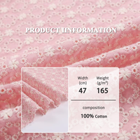 Tissu brodé floral 3D rose super doux en coton 100% tissé sur mesure en Chine pour robe de femme